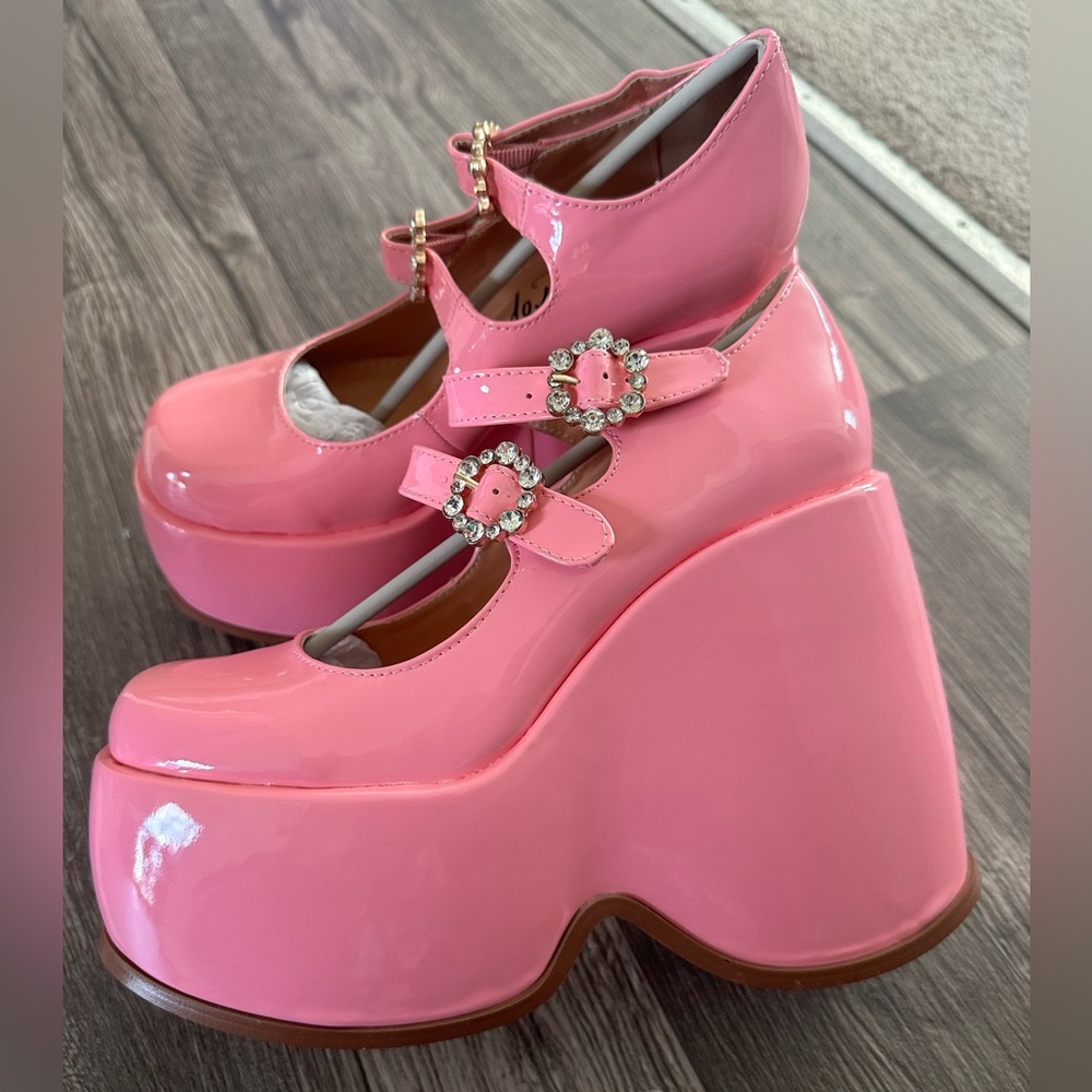 NEW Dollskill lemon drop pink platform Mary Jane’s